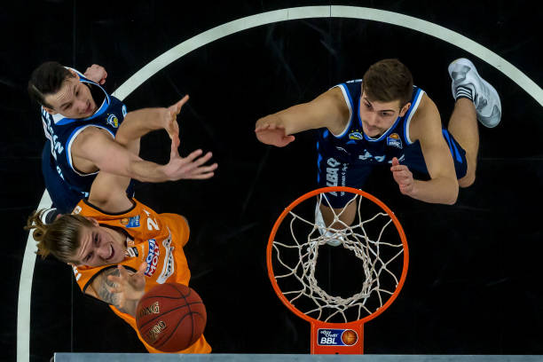 更为激烈 更为激烈