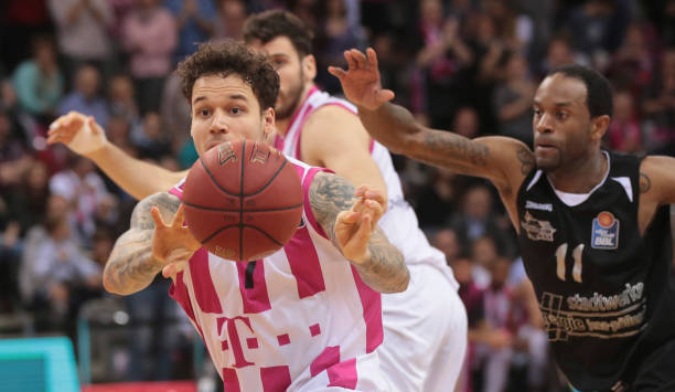 主力更多承 主力更多承